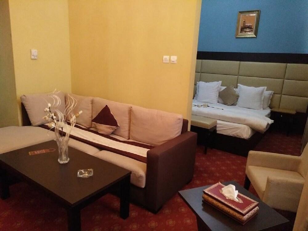 Hotel Les Zianides Tlemcen Esterno foto