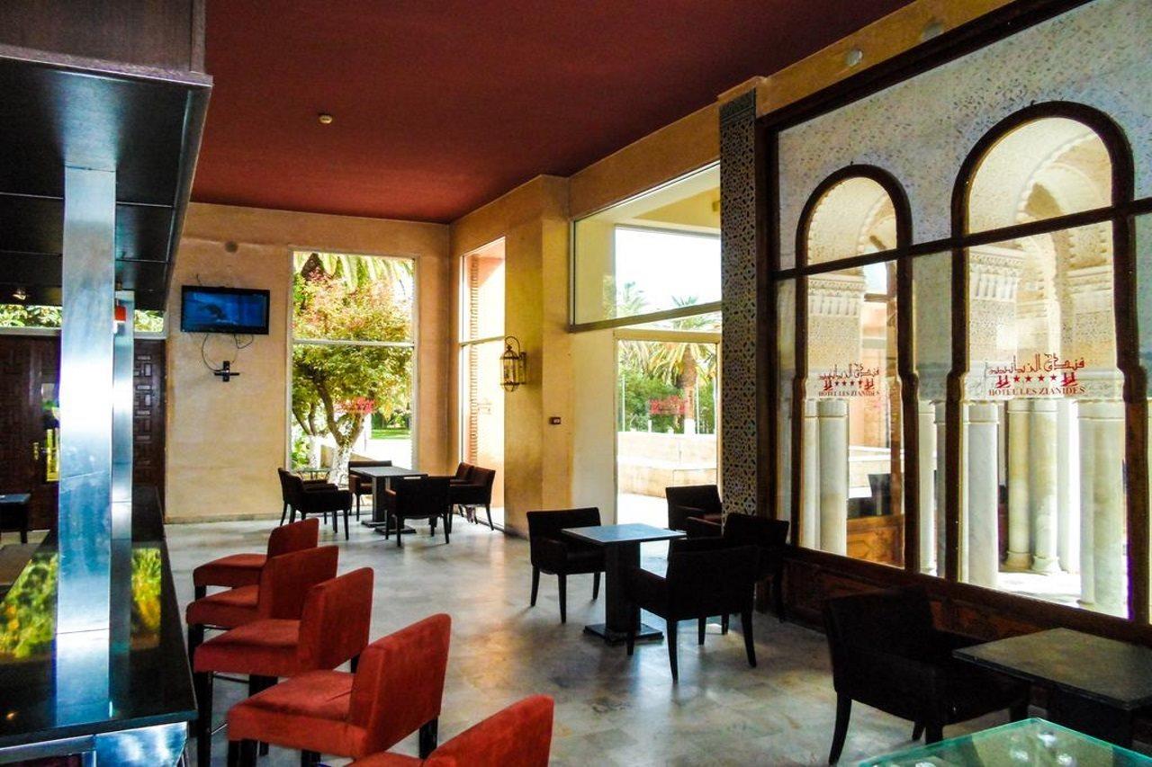 Hotel Les Zianides Tlemcen Esterno foto