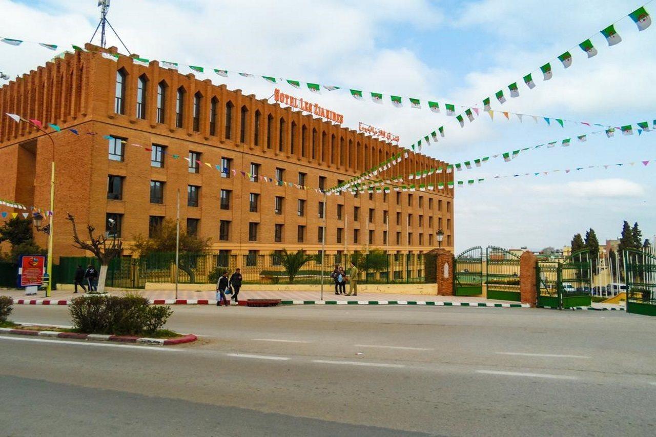 Hotel Les Zianides Tlemcen Esterno foto