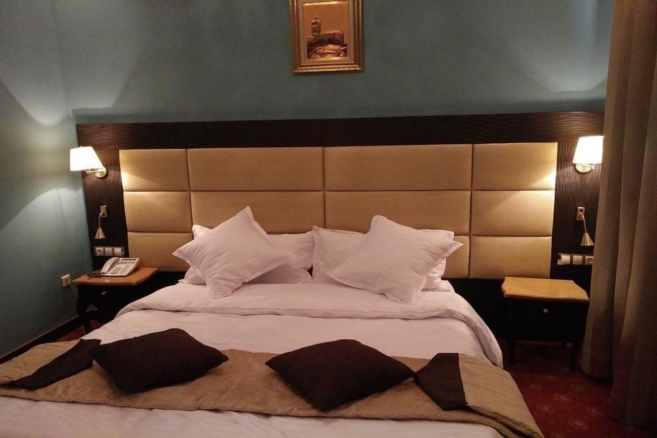 Hotel Les Zianides Tlemcen Esterno foto